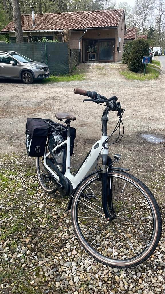 Gazelle elektrische fiets slechts 779 km meegereden, Fietsen en Brommers, Ophalen, Zo goed als nieuw, Gazelle