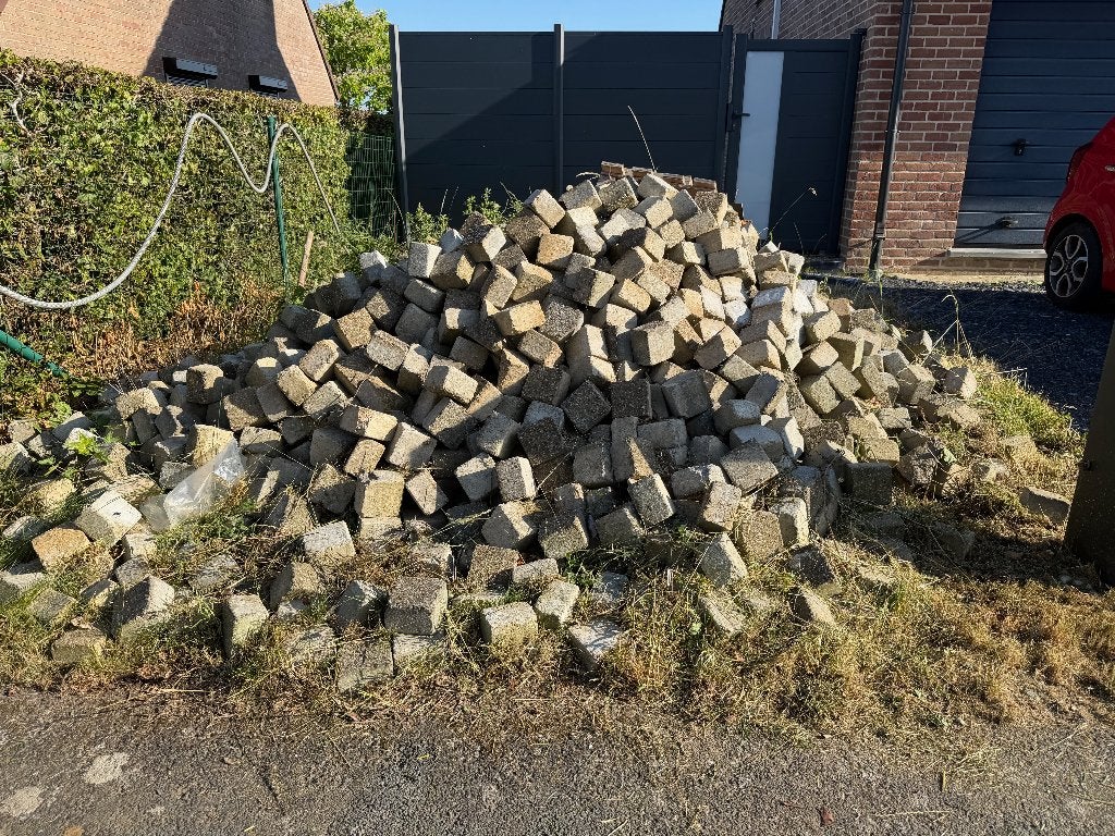 A donner: Klinkers, Béton, Enlèvement, Utilisé, 5 à 10 m²