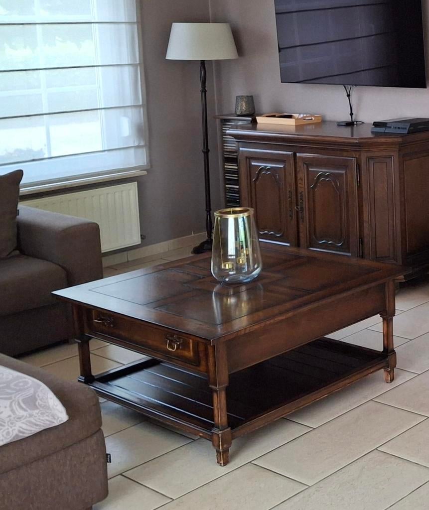 Klassieke vierkante eiken salontafel 1m1m met 2 lades, Huis en Inrichting, Tafels | Salontafels, Ophalen