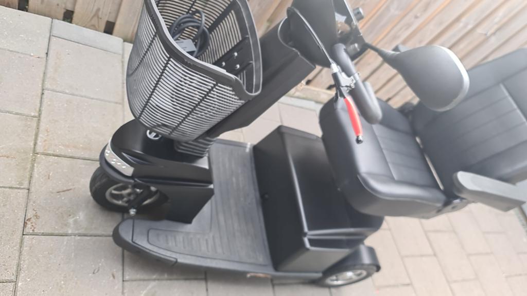 Trottinette neuve de 50 km. Monté, Vélos & Vélomoteurs, Scooters | Marques Autre, Enlèvement ou Envoi