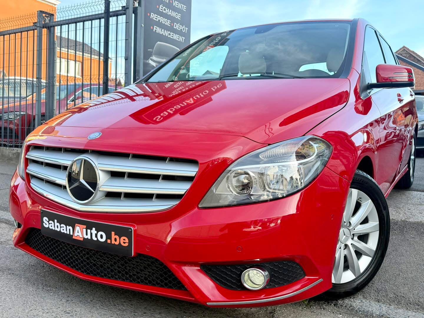 Mercedes B180 Cdi BOITE AUTOMATIQUE 2014, Autos, Rouge, Euro 5, Achat, Entreprise