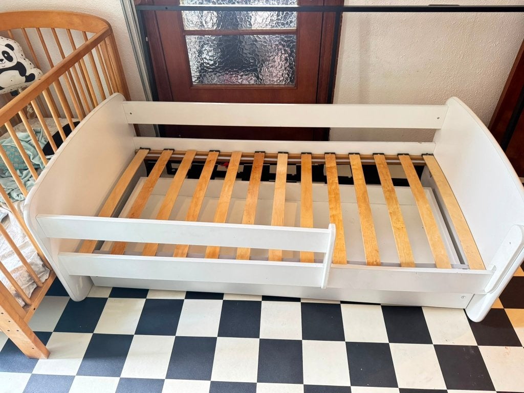 Peuterbed zonder matras, Kinderen en Baby's, Ophalen, Gebruikt, 160 tot 180 cm, 70 tot 85 cm