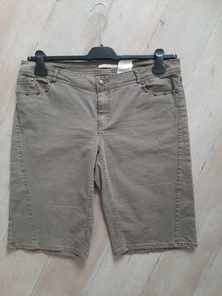 short  CAMAÏEU / 44, Ophalen, Camaïeu, Maat 42/44 (L), Gedragen