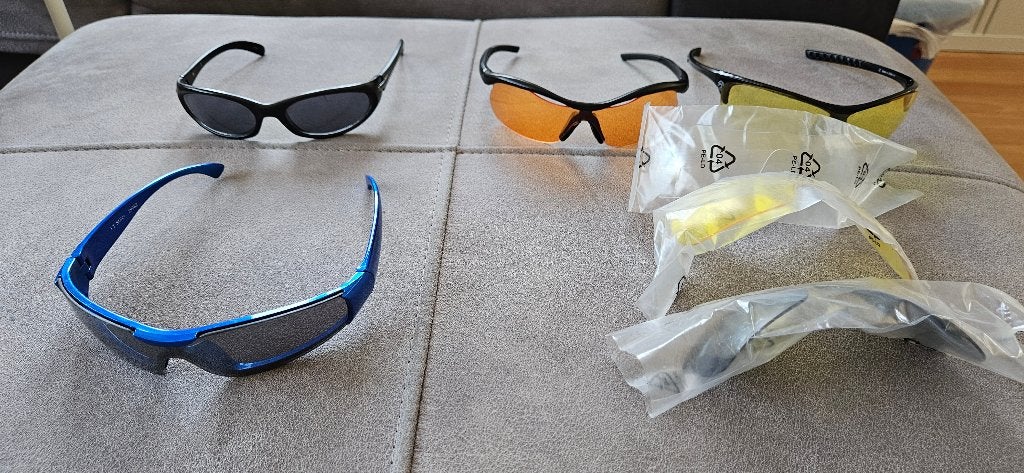 Ensemble de 4 lunettes de sport avec 3 verres de rechange, Sports & Fitness, Cyclisme, Utilisé, Autres types, Enlèvement ou Envoi