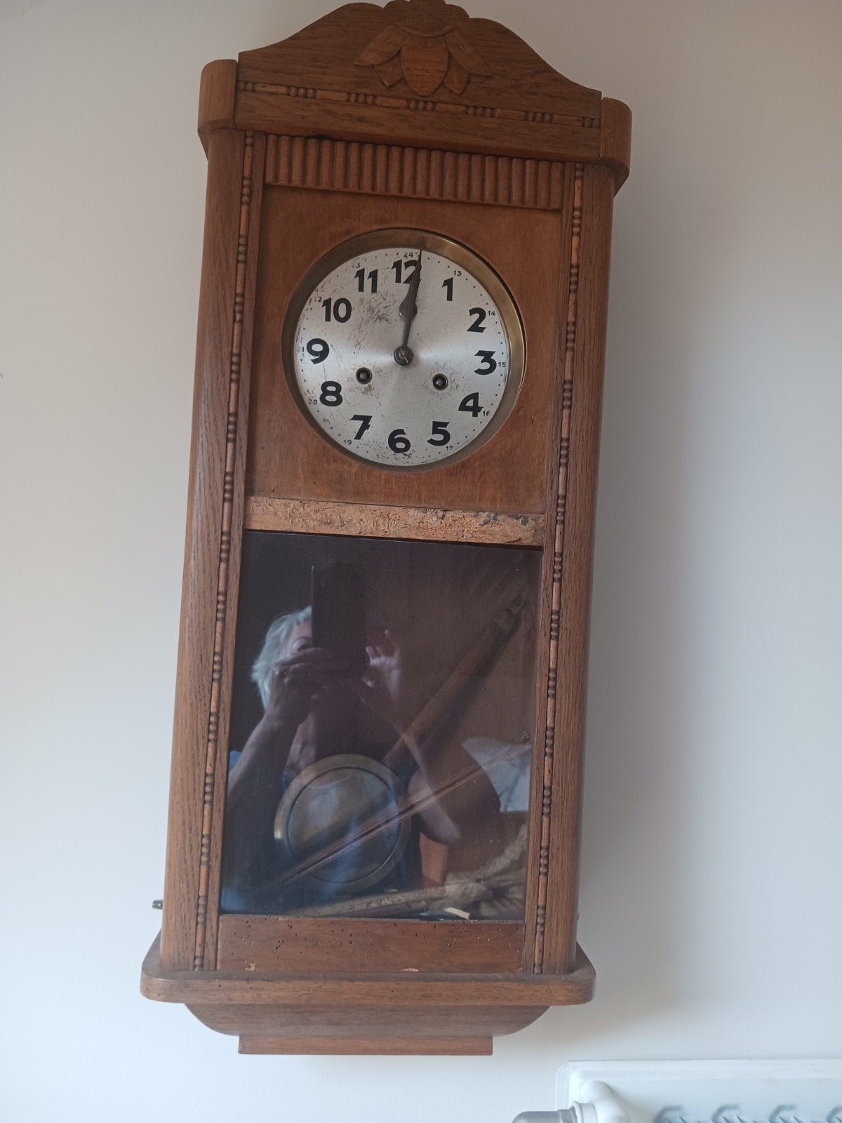 Oude mechanische houten wandklok met slinger – vintage, Antiek en Kunst, Ophalen