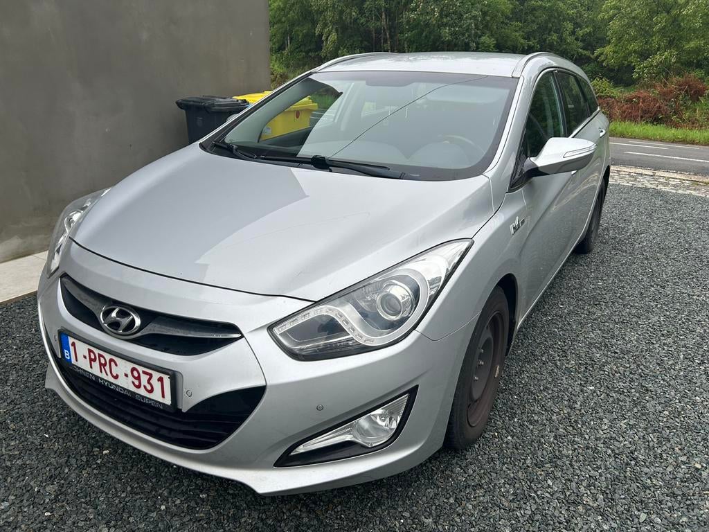 Hyundai i40 diesel 170500km koppeling moet vervangen worden, Voorwielaandrijving, Euro 5, Zwart, 4 cilinders