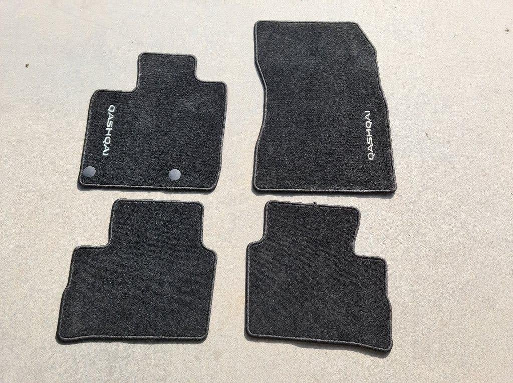 tapis de sol Nissan Qashqai 2022 en velours, Ophalen, Nieuw