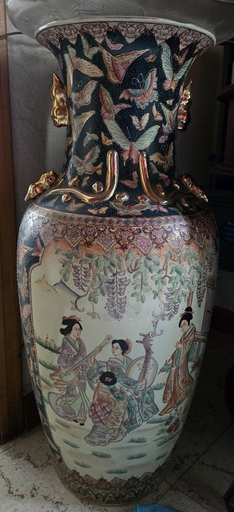 Paar grote Chinese vazen, Ophalen