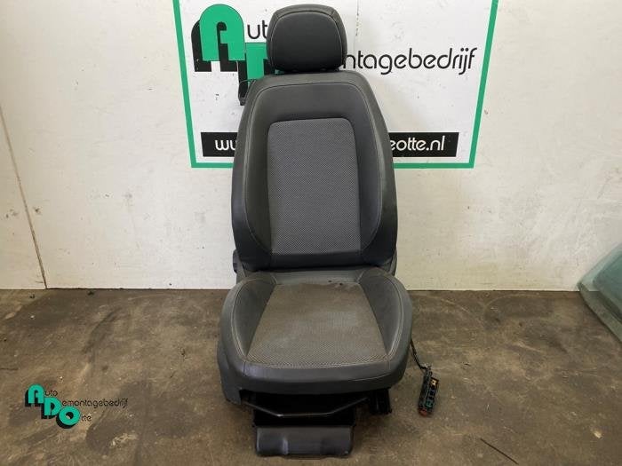 Siège droit d'un Opel Corsa (Corsa D 07-), -, Opel, 3 mois de garantie, Utilisé