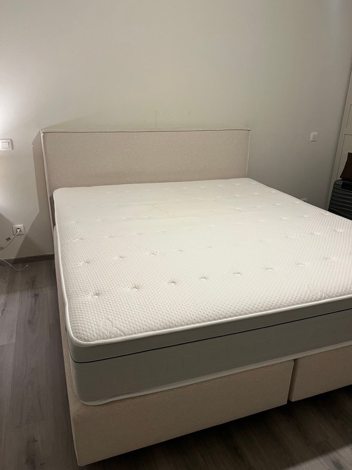 Luxury “Palace Hotel” Bed & Mattress – 180 x 200 cm, Enlèvement, Comme neuf, Beige, 200 cm
