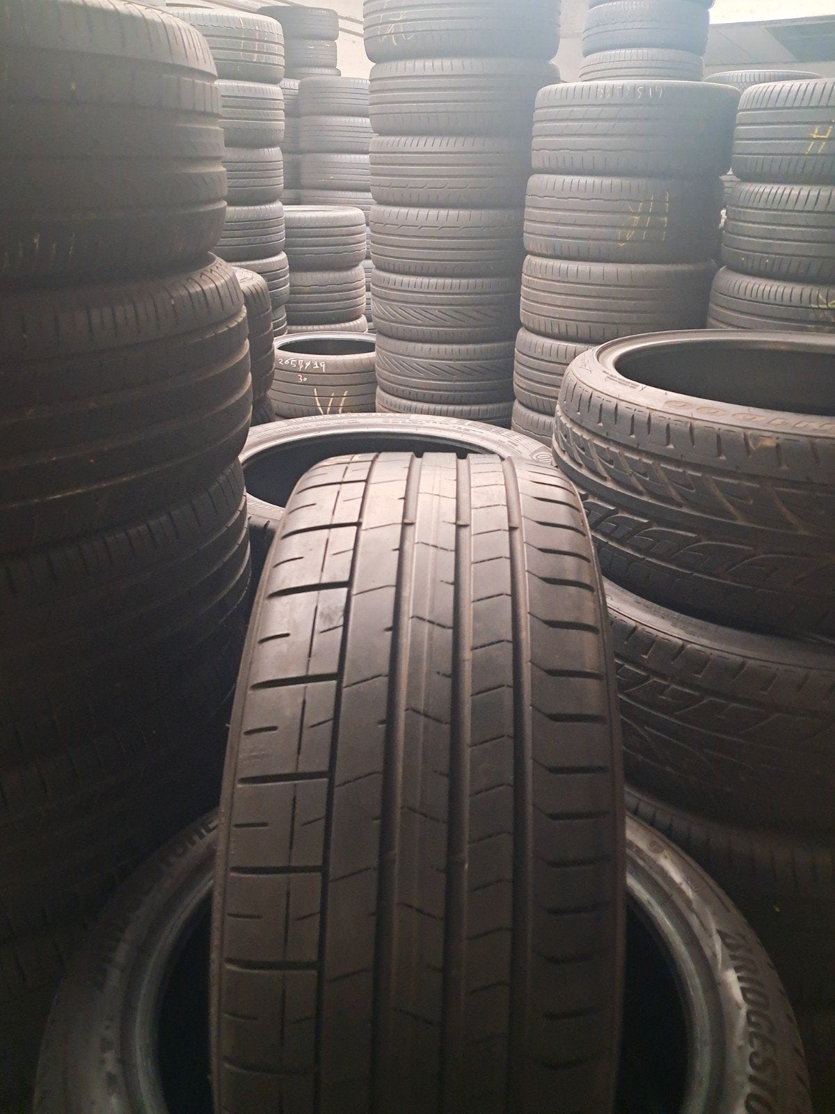 22545r19 225 45 r19 225/45/r19 BRIDGESTONE DUNLOP avec monta, Autos : Pièces & Accessoires
