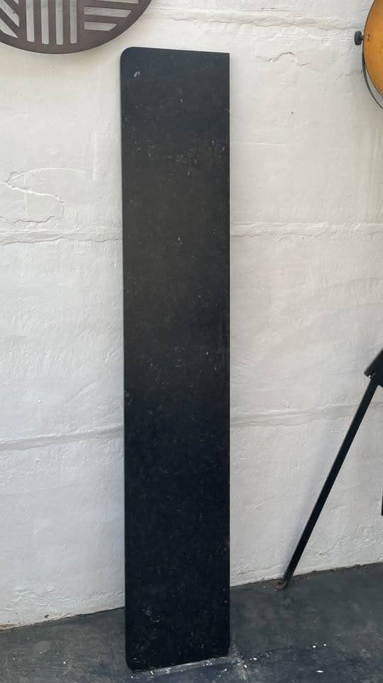 Seuil/ tablette granit noir massif - 155 cm, Enlèvement, Utilisé, Autres types