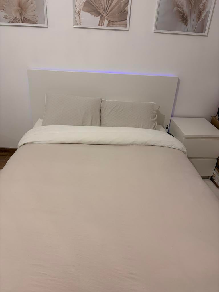 Bedset met 2 laden + boxspring + matras + nachtkastje, Huis en Inrichting, Slaapkamer | Bedden, Ophalen, Wit, 140 cm, Zo goed als nieuw