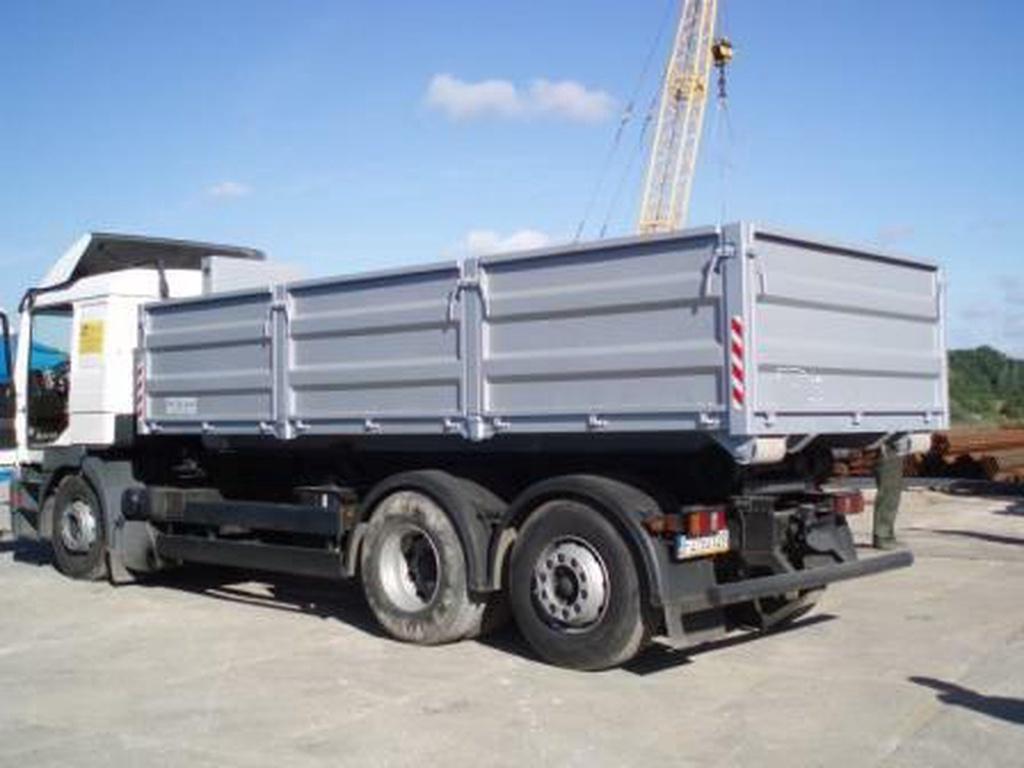 containers met stalen zijborden