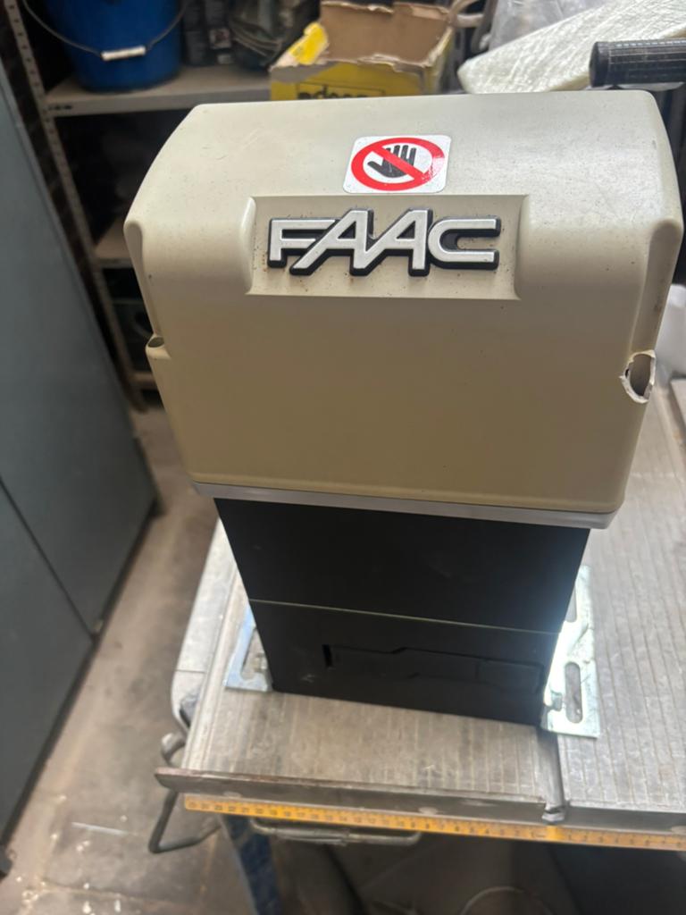 Schuifpoort motor nieuw FAAC, Tuin en Terras, Ophalen, Zo goed als nieuw, Schuifpoort