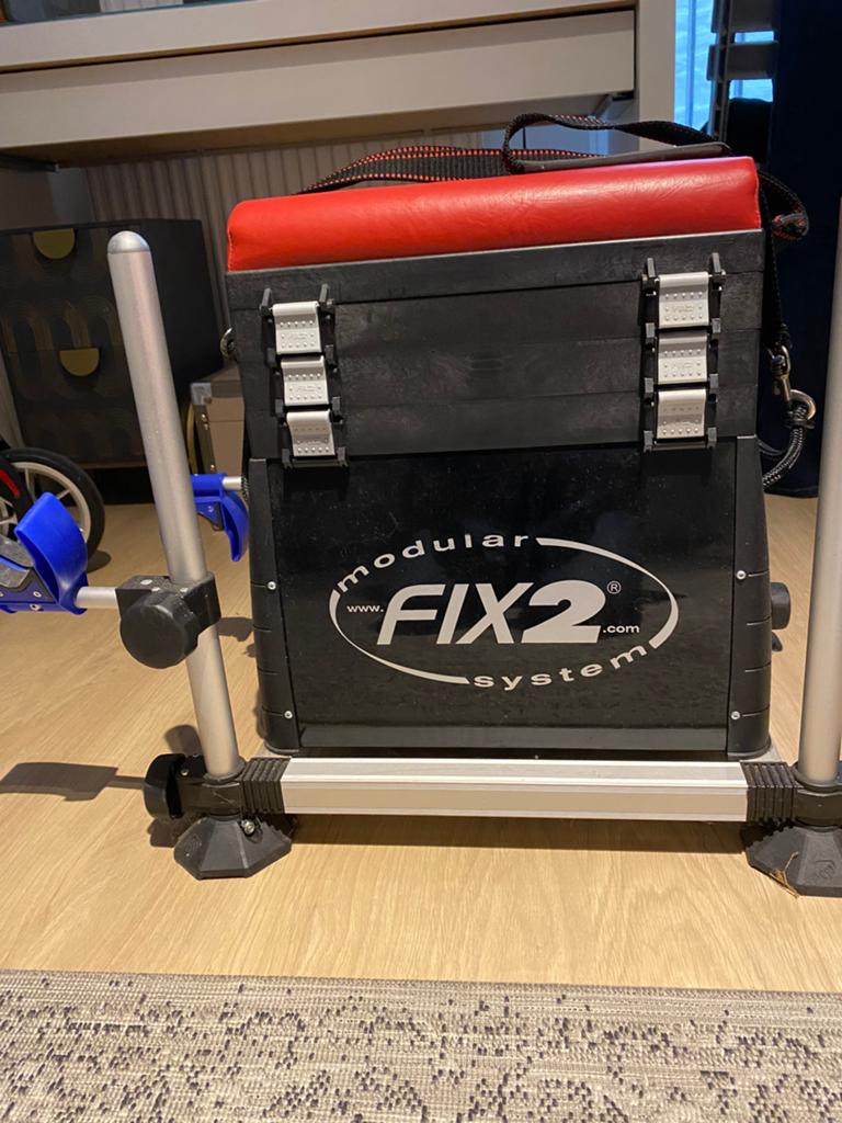 Visbak FIX 2 Modular System gevuld, Hobby en Vrije tijd, Ophalen, Zo goed als nieuw
