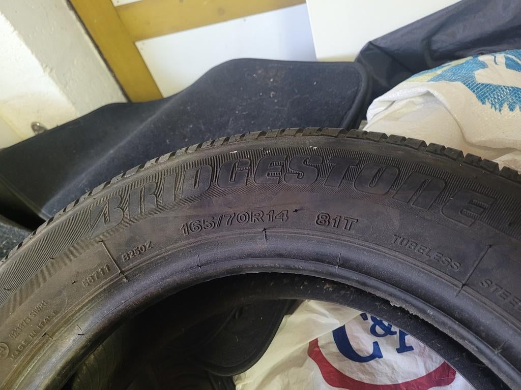 2 pneus bridgestone, Autos : Pièces & Accessoires, Pneus & Jantes, Enlèvement, Pneu(s)