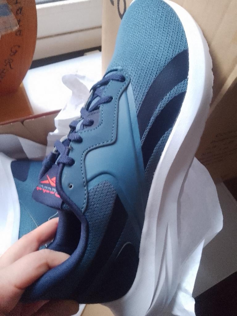 nieuw 44 Reebok energen lux comfortzool in doos, Vêtements | Hommes, Chaussures, Neuf, Reebok, Chaussures de sport, Envoi