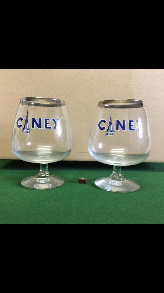 2 glazen Ciney voor 1,5 euro, Ophalen, Zo goed als nieuw