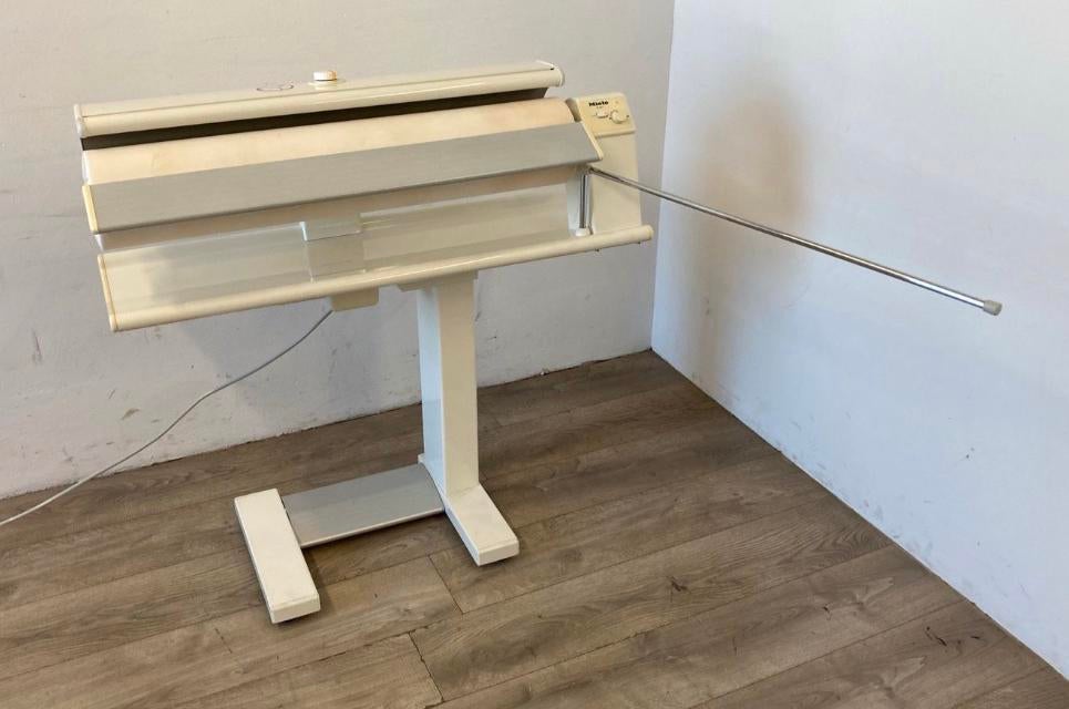 MIELE Strijkmachine Strijkrol Mangel, Elektronische apparatuur, Ophalen, Zo goed als nieuw