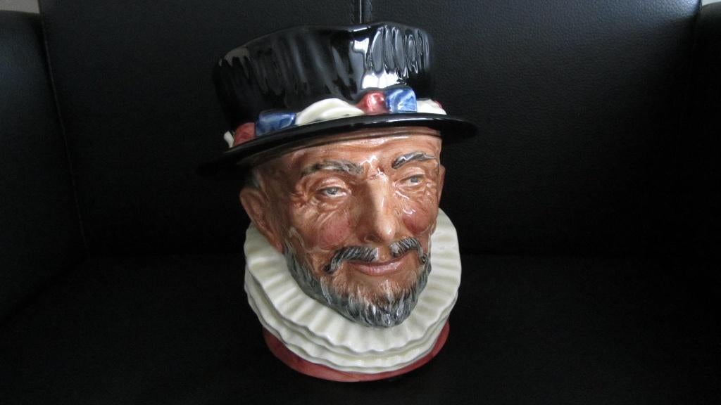 Toby Jug "Royal Doulton - Beefeater"., Antiek en Kunst, Ophalen of Verzenden