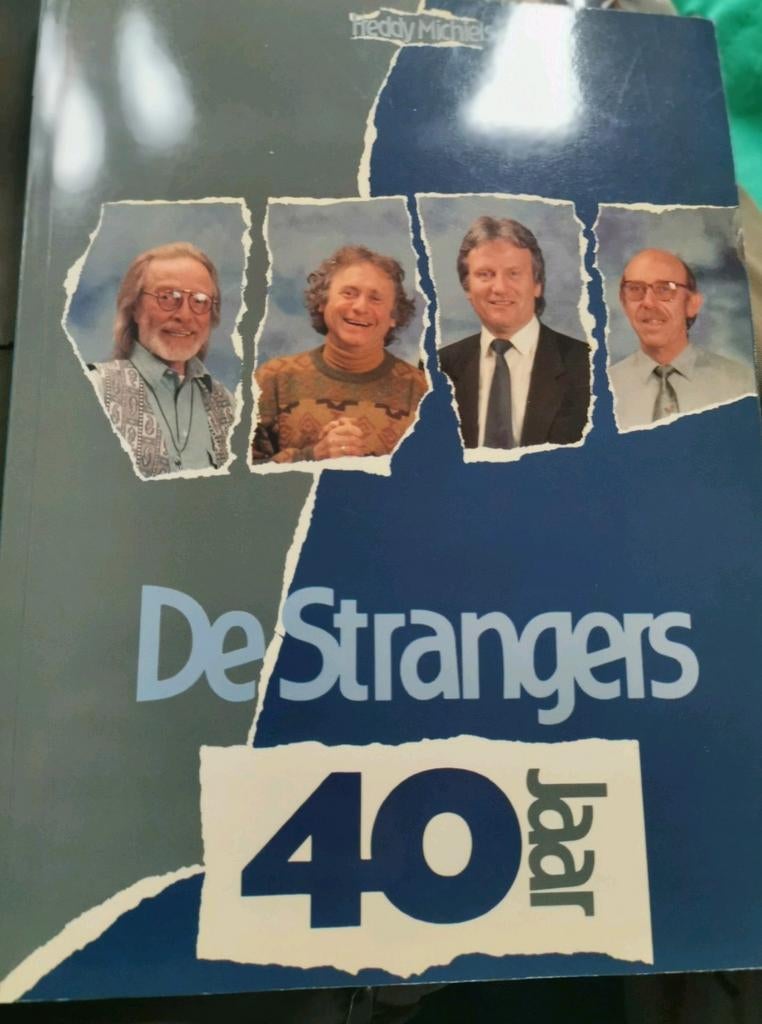 De Strangers 40 jaar jubileum Boek tot 1991, Ophalen of Verzenden, Zo goed als nieuw, Boek, Tijdschrift of Artikel