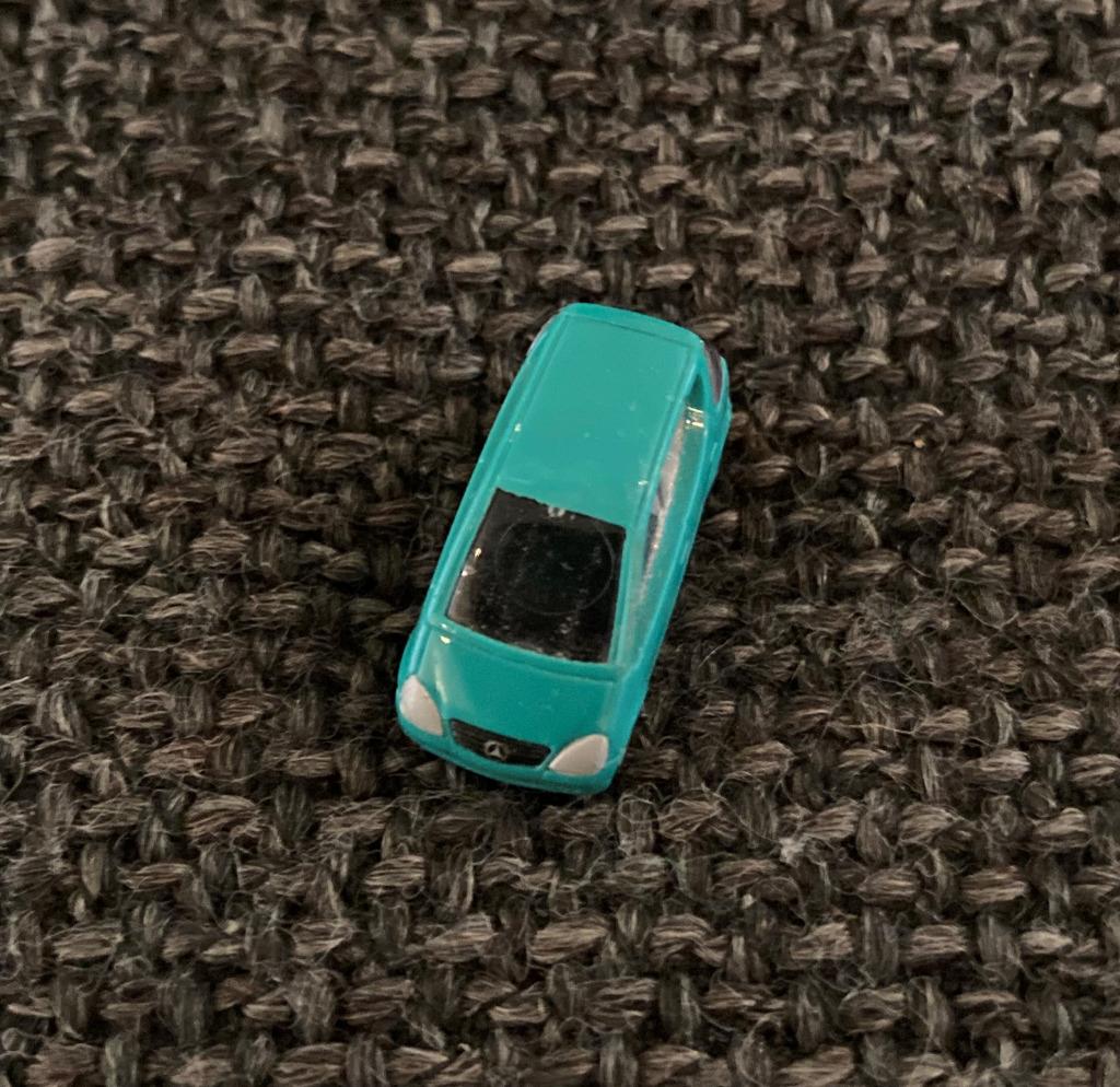 PIN - MERCEDES - 3D PIN, Verzamelen, Speldjes, Pins en Buttons, Verzenden, Gebruikt, Transport, Speldje of Pin