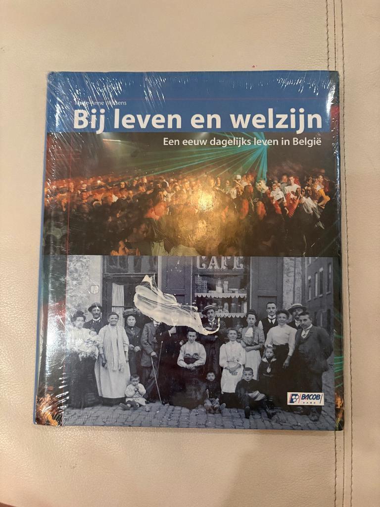 livre bij  leven en welzijn, Boeken, Ophalen of Verzenden, Gelezen