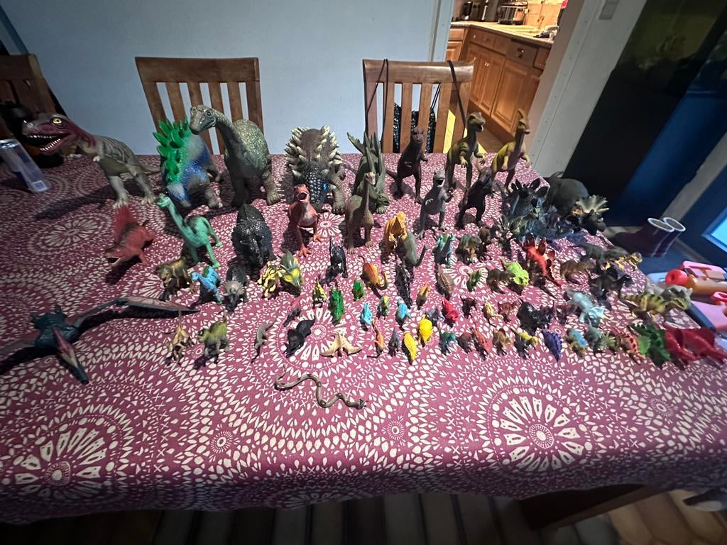 85 Dinosaurussen, Kinderen en Baby's, Speelgoed | Actiefiguren, Ophalen of Verzenden