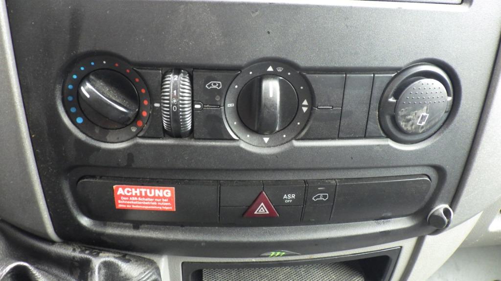 Mercedes-Benz Sprinter 311 (Stock ID 89890) — 23