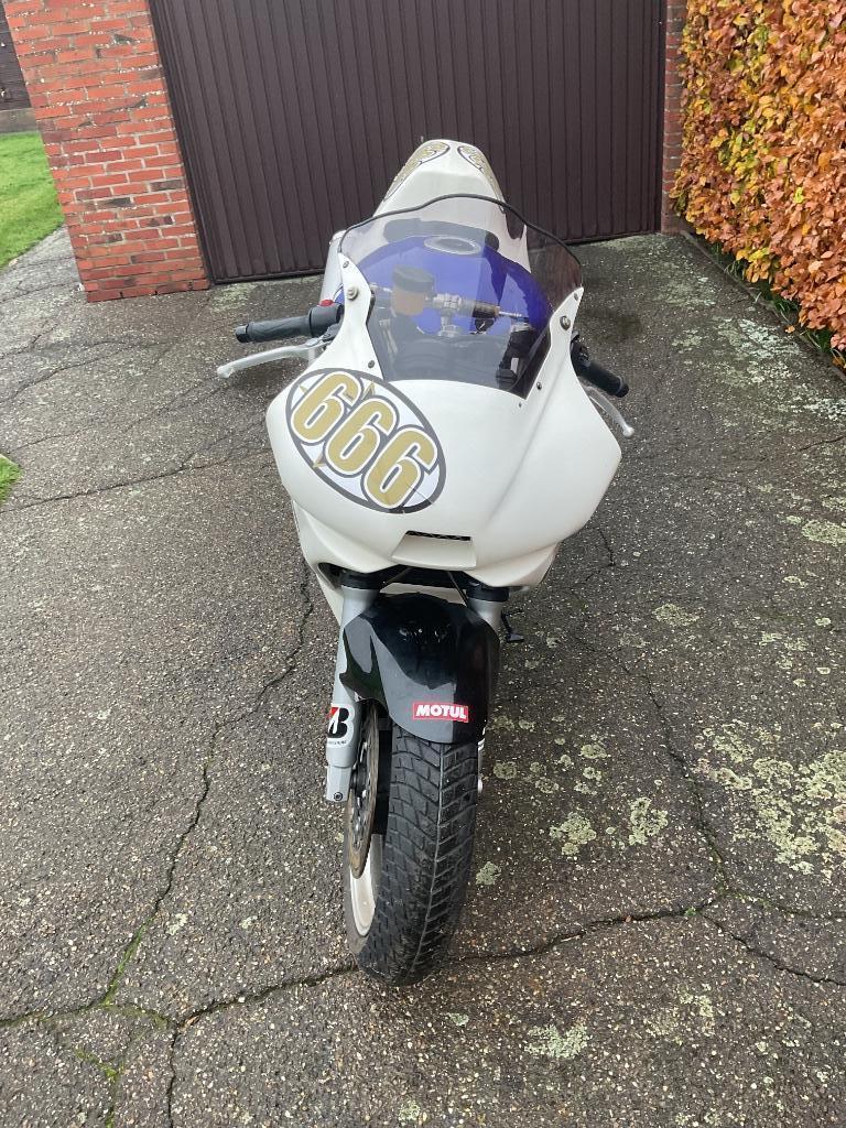 R6, Motoren, Motoren | Yamaha, Particulier, Super Sport, meer dan 35 kW, 4 cilinders, Motorrijbewijs A, Ophalen