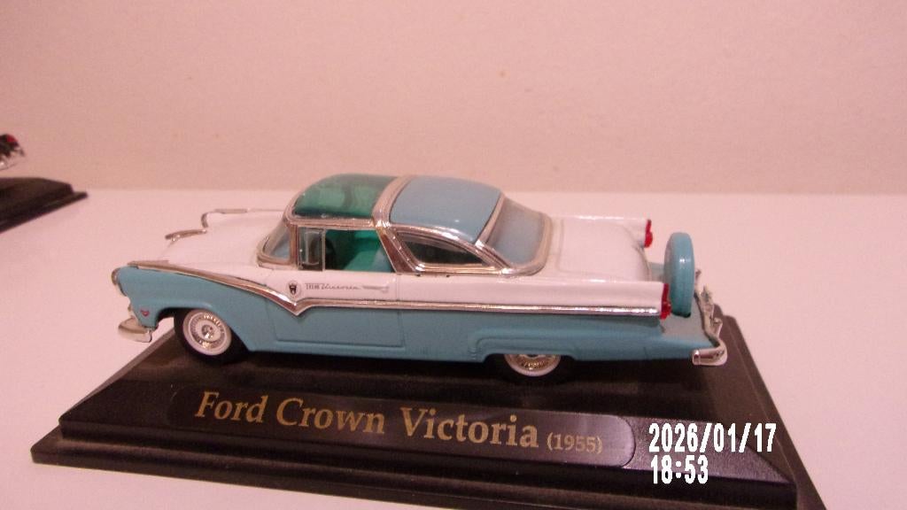 FORD CROWN VICTORIA 55.ROAD SIGN 1/43 IMPEC sur SOCLE, Hobby en Vrije tijd, Ophalen of Verzenden, Zo goed als nieuw, Auto, Overige merken