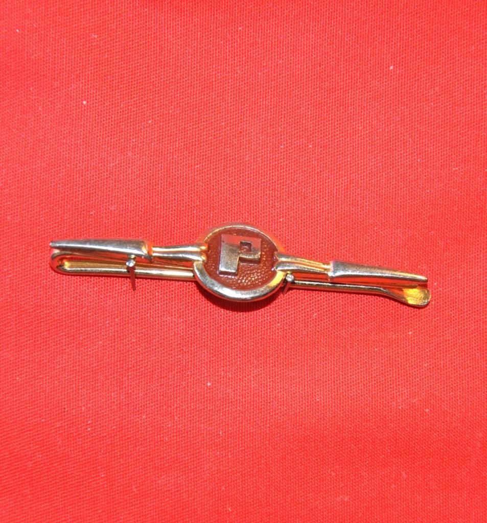 ancienne pince a cravate lettre P (3), Enlèvement ou Envoi, Autres types