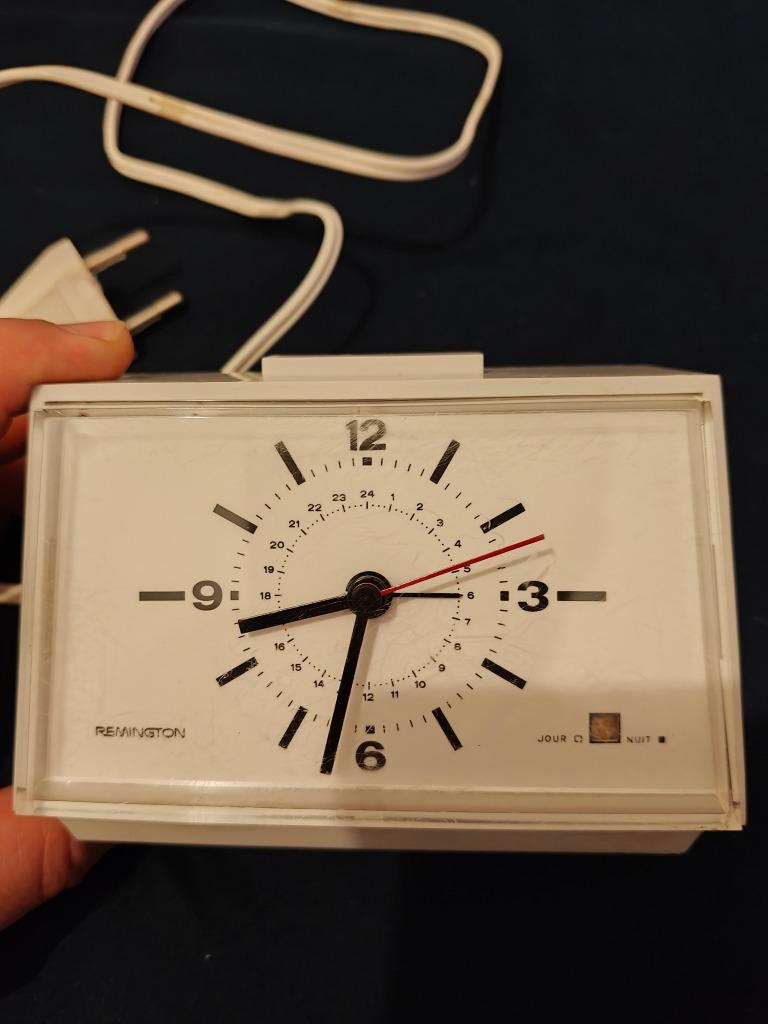 Reveil Vintage alarm clock Remington, Elektronische apparatuur, Wekkers, Niet werkend, Analoog, Ophalen of Verzenden