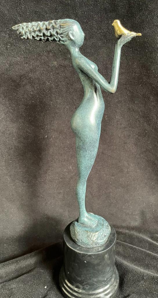 Bronzen abstracte dame met vogel, Milo/stempel zuiver brons, Ophalen of Verzenden