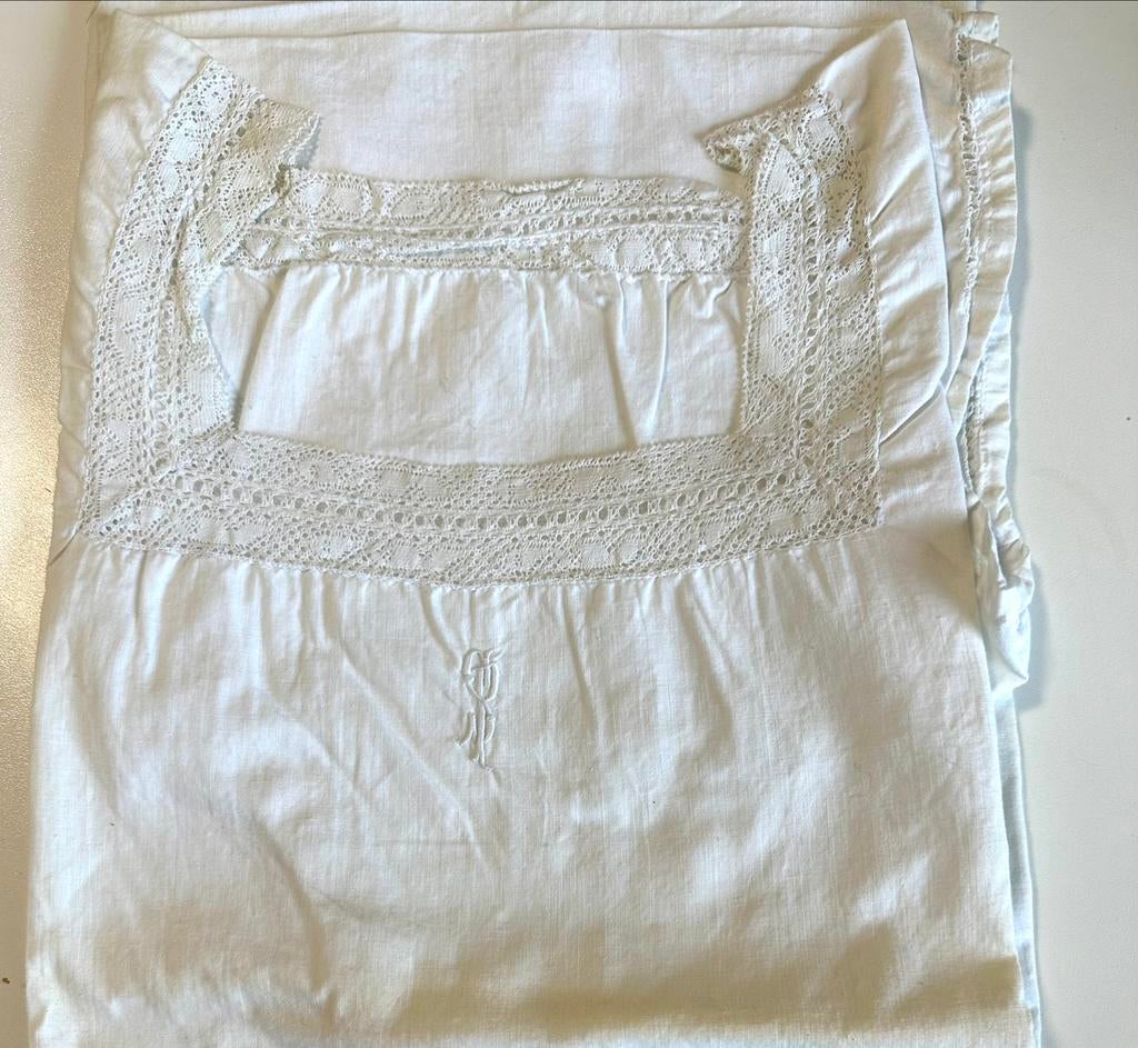 Handgeborduurd nachtjapon, van geweven katoen, circa 1930, Wit, Nachtkleding