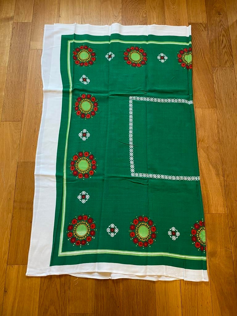 Groen met bloemetjes vintage tafelkleed 121 x 146, Huis en Inrichting, Tafelkleden, Ophalen, Gebruikt, Rechthoek