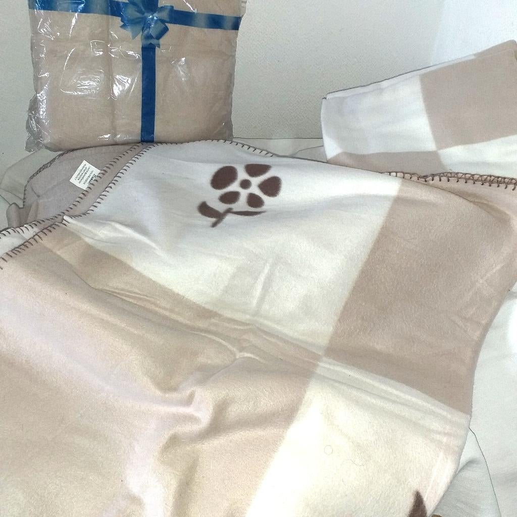 Couverture DAMART - neuf  , Linge de lit propre ., Maison & Meubles, Enlèvement ou Envoi
