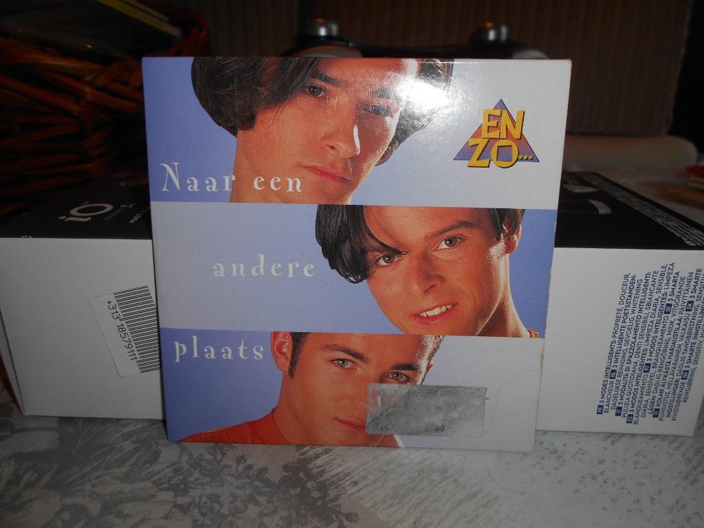 Enzo, Ophalen of Verzenden, Zo goed als nieuw, Levenslied of Smartlap