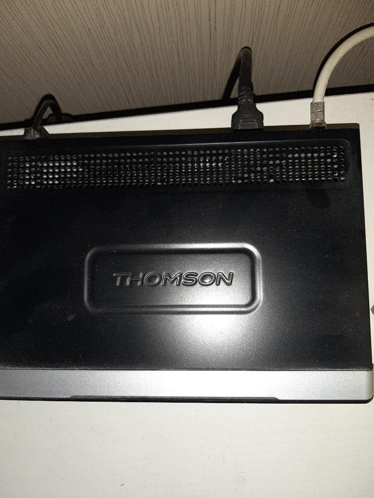 Schotel antenne 65 cm met kop +Thomson receiver ( THS 220), Audio, Tv en Foto, Schotelantennes, Ophalen, Zo goed als nieuw