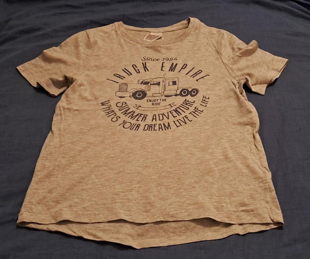 ♧ T-shirt ( Maat 140), Kinderen en Baby's, Kinderkleding | Maat 140, C&A, Ophalen of Verzenden, Zo goed als nieuw, Shirt of Longsleeve