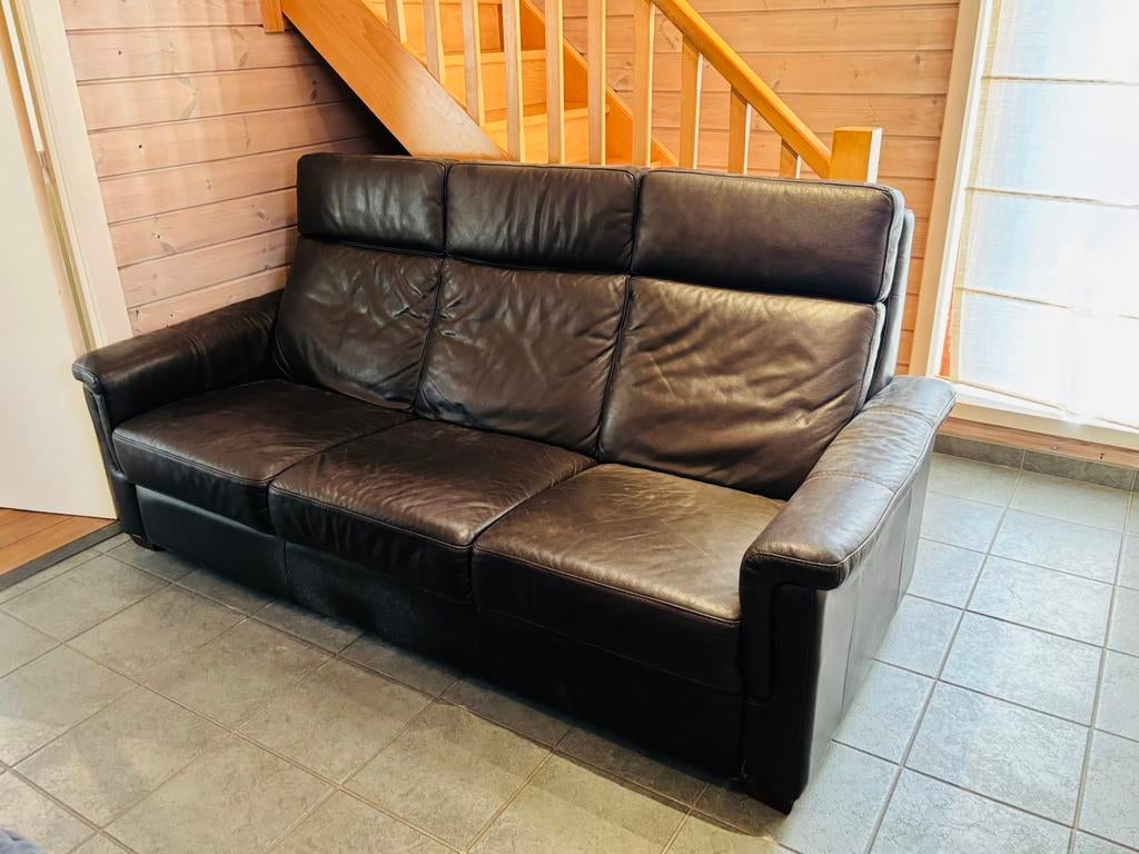 Zwarte zetel, Ophalen, Gebruikt, Klassiek model met hoge rugleuning., 150 tot 200 cm