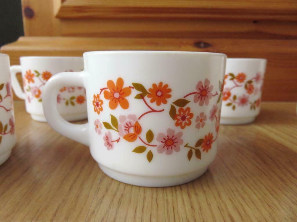 Vintage arcopal 6 superbes tasses avec motifs fleuris scania, Enlèvement ou Envoi, Neuf, Tasse(s) et/ou soucoupe(s)