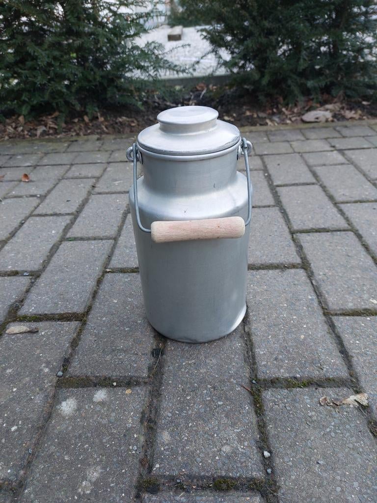 Ancien récipient / pot à lait avec couvercle, Maison & Meubles, Seaux, Enlèvement, Utilisé, Avec couvercle
