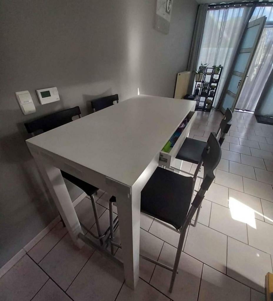 Table et ses 4tabourets de bar NEUF, Enlèvement, Neuf
