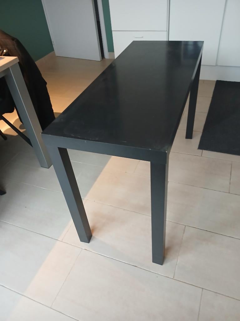 Zwart tafeltje, Ophalen