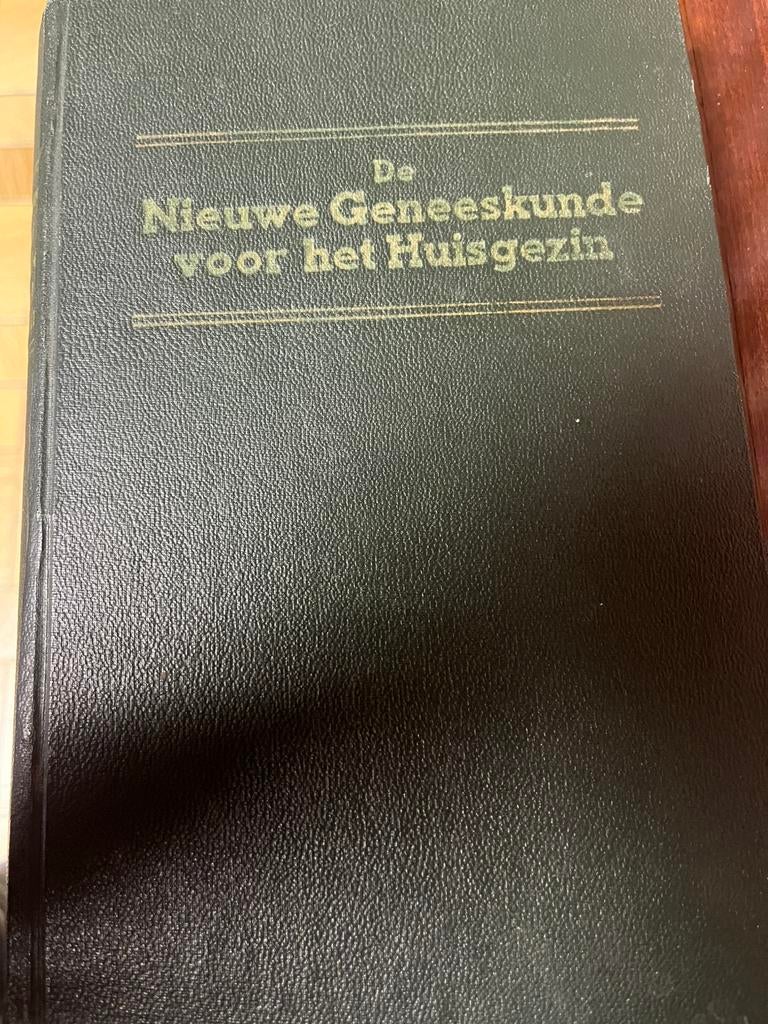 De nieuwe Geneeskunde voor het Huisgezin (1939), Boeken, Ophalen, Gelezen