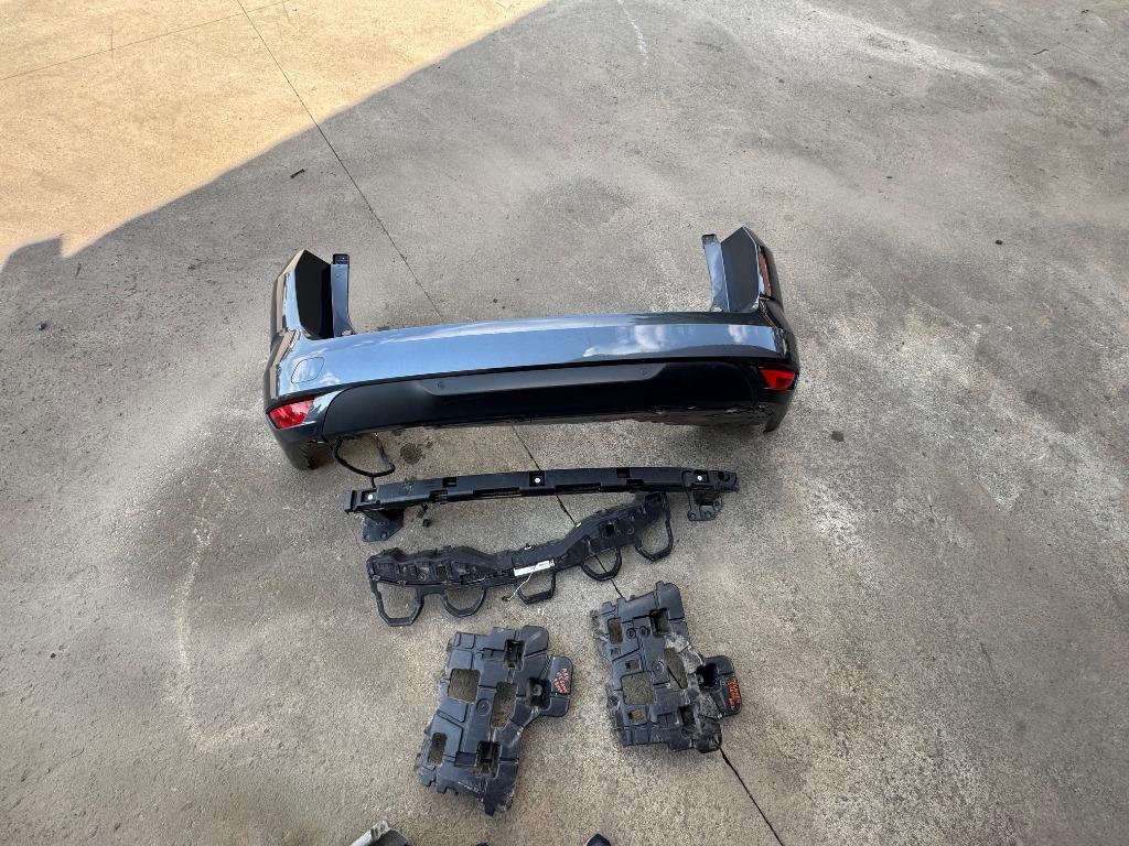 Pare choc arrière + renfort Renault Megane 4 break, Arrière, Pare-chocs, Renault, Enlèvement