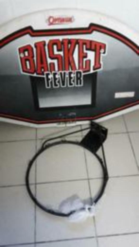 Panneau de basket mural., Sports & Fitness, Basket, Enlèvement ou Envoi, Utilisé, Ballon