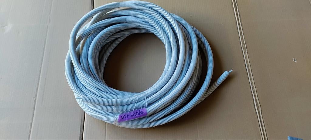 Buis preflex UTP+coax (cat 5E), 25m, Doe-het-zelf en Bouw, Ophalen, Zo goed als nieuw